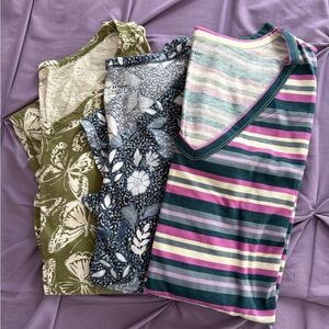 3 - Lane Bryant V-neck Ruched Side T-shirts Sz 26/28